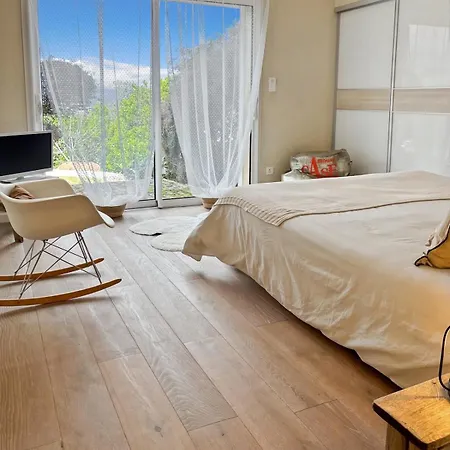 Villa Casa Sia - De 300m2 Avec Piscine Et Pool-house Dans Domaine Prive *
