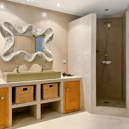 Casa Sia - De 300m2 Avec Piscine Et Pool-house Dans Domaine Prive Porto-Vecchio (Corsica)