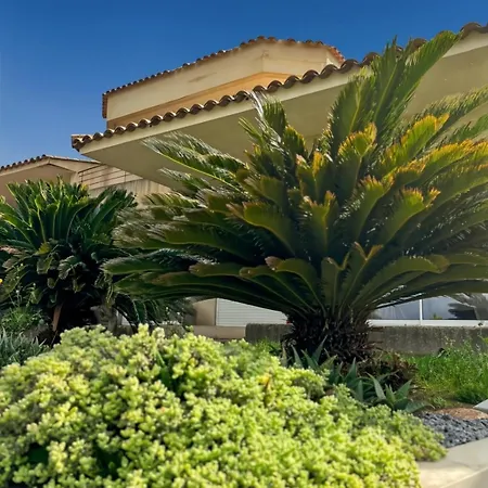 Villa Casa Sia - De 300m2 Avec Piscine Et Pool-house Dans Domaine Prive