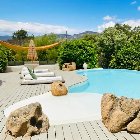 Casa Sia - De 300m2 Avec Piscine Et Pool-house Dans Domaine Prive * Porto-Vecchio (Corsica)